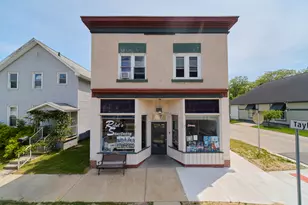 135 Washington St, Manistee, MI 49660 - Photo 1