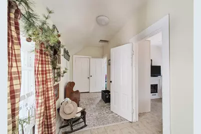 135 Washington Street, Manistee, MI 49660 - Photo 27