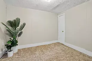 17 4th St, Plainwell, MI 49080 - Photo 9