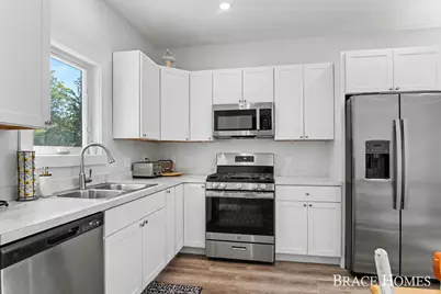 1808 Robinson Street, Grand Haven, MI 49417 - Photo 9