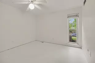 541 Long Shr Dr, Ann Arbor, MI 48105 - Photo 7