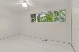 541 Long Shr Dr, Ann Arbor, MI 48105 - Photo 17