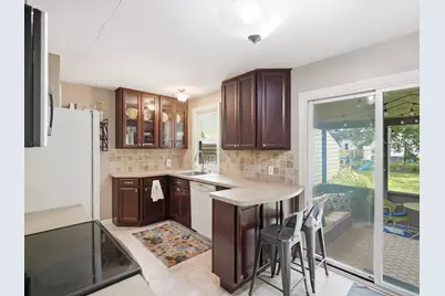 2104 Arborview Boulevard, Ann Arbor, MI 48103 - Photo 7
