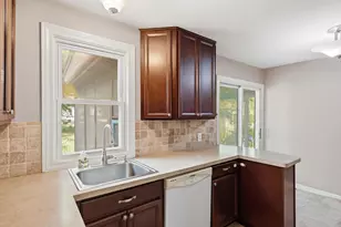 2104 Arborview Blvd, Ann Arbor, MI 48103 - Photo 9