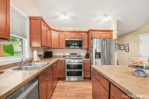 3482 S Riverwalk Dr, Hamilton, MI 49419 - Photo 5