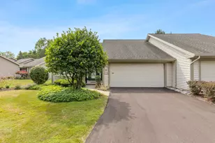 2736 Mulford Dr SE, Grand Rapids, MI 49546 - Photo 1