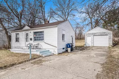 933 E Foss Avenue, Flint, MI 48505 - Photo 3