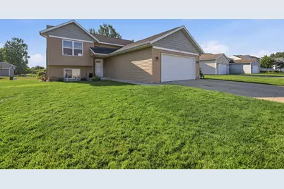 9752 Crystal Circle, Zeeland, MI 49464 - Photo 3