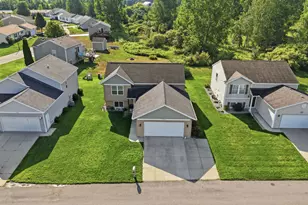 9752 Crystal Cir, Zeeland, MI 49464 - Photo 5