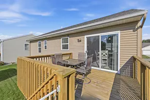 9752 Crystal Cir, Zeeland, MI 49464 - Photo 43