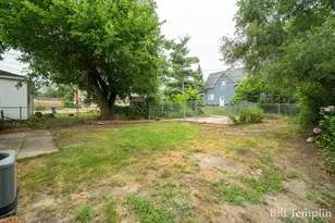 1749 Jefferson Ave SE, Grand Rapids, MI 49507 - Photo 35