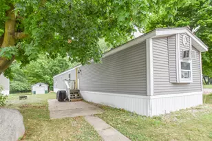 2856 W Carleton Rd, Hillsdale, MI 49242 - Photo 25