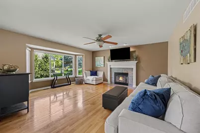 913 Darwin Drive, Chelsea, MI 48118 - Photo 7