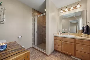 913 Darwin Dr, Chelsea, MI 48118 - Photo 15