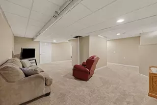 913 Darwin Dr, Chelsea, MI 48118 - Photo 23