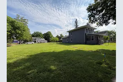 216 W Chestnut Street, Albion, MI 49224 - Photo 3