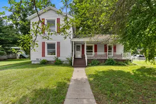 228 E Bacon St, Hillsdale, MI 49242 - Photo 1