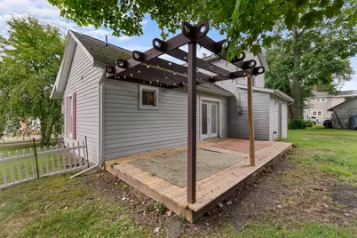 228 E Bacon Street, Hillsdale, MI 49242 - Photo 25