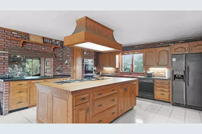 4500 W Howard City-Edmore, Six Lakes, MI 48886 - Photo 25