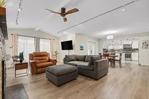 1954 Glenvale Dr SW, Wyoming, MI 49519 - Photo 5