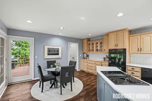 6270 Heathmoor Ct SE, Grand Rapids, MI 49546 - Photo 13