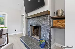 9120 Whittall St NE, Rockford, MI 49341 - Photo 9