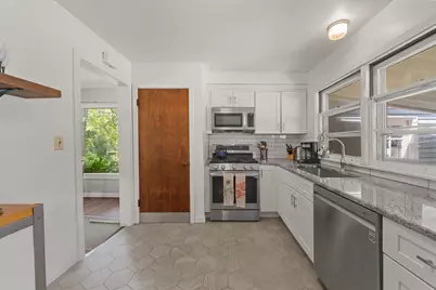851 Mt Pleasant Avenue, Ann Arbor, MI 48103 - Photo 13
