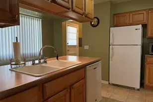 450 College Park Dr, Adrian, MI 49221 - Photo 7