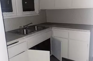 12805 Nashville St, Detroit, MI 48205 - Photo 11