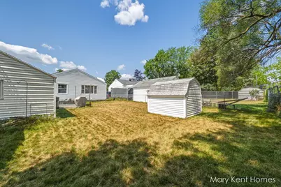 3216 SW Hillcroft Avenue SW, Wyoming, MI 49548 - Photo 35