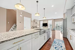 2733 S Spurway Dr, Ann Arbor, MI 48105 - Photo 9