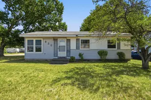 820 Loudon St, Big Rapids, MI 49307 - Photo 1