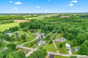 147 Lukesport Dr, Quincy, MI 49082 - Photo 5