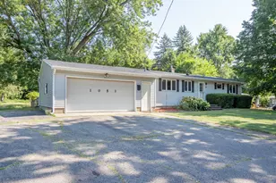 1053 2nd Division St, Plainwell, MI 49080 - Photo 3