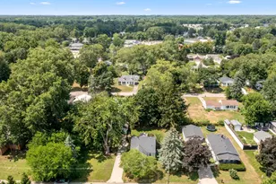 1221 Whitmore Ave NW, Grand Rapids, MI 49504 - Photo 31