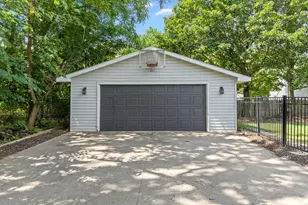 1221 Whitmore Ave NW, Grand Rapids, MI 49504 - Photo 29