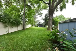 1012 Pearl St, Saint Joseph, MI 49085 - Photo 7