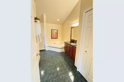 7708 Hunters Pointe, Brighton, MI 48116 - Photo 33