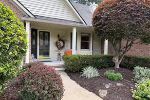 7708 Hunters Pointe, Brighton, MI 48116 - Photo 5