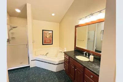 7708 Hunters Pointe, Brighton, MI 48116 - Photo 35