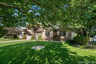 5263 Pine Slope Drive SW, Wyoming, MI 49519 - Photo 3