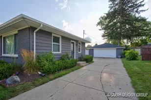 1936 Carlton Ave NE, Grand Rapids, MI 49505 - Photo 3
