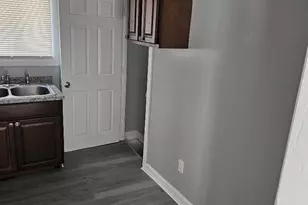 5056 Bewick St, Detroit, MI 48213 - Photo 9