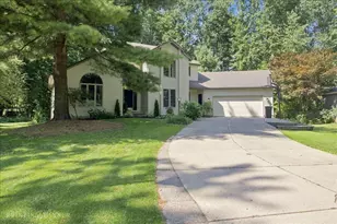 4569 Chandler Dr, Hudsonville, MI 49426 - Photo 1