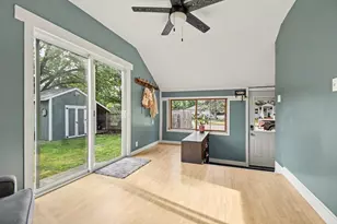 4540 Hyde Park Ave SW, Grand Rapids, MI 49548 - Photo 9