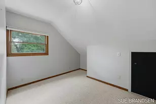 357 N State St, Zeeland, MI 49464 - Photo 25