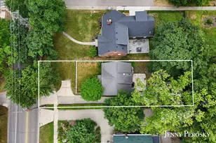 1044 Breton Rd SE, East Grand Rapids, MI 49506 - Photo 9