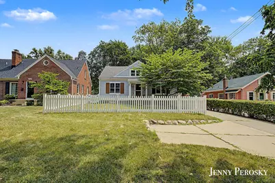 1044 Breton Road SE, East Grand Rapids, MI 49506 - Photo 43