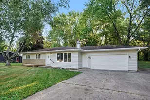 13084 Hoyt Dr, Battle Creek, MI 49014 - Photo 1