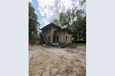 912 W Main Street, Ionia, MI 48846 - Photo 3